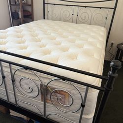 Super Comfy Spring Air Mattress And Box Spring – Barely Used