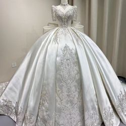ELEGANT WEDDING DRESS!