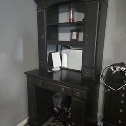 Vanity/Hutch/Desk