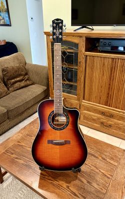 Fender T-Bucket 300CE Acoustic Electric Guitar w/ Fishman Pickup & Fender padded travel bag