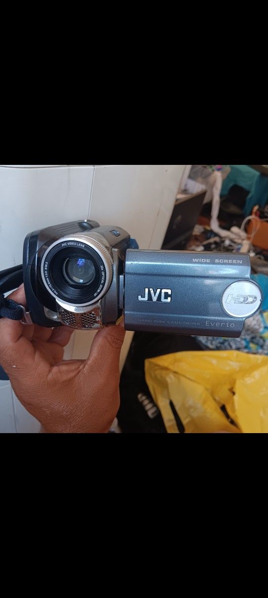 Jvc Everio 30gig Camcorder Missing Charger