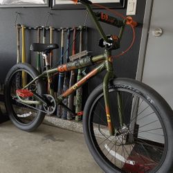 Rare GT preformer 29” Heritage Bike (CAMO)
