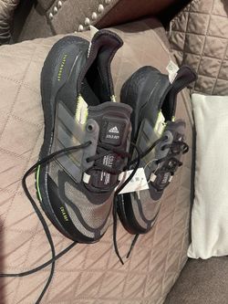 Adidas Men Running Shoes !!