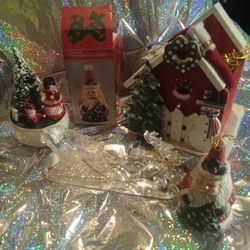 Four Piece Christmas Vintage Set Pretty Neat