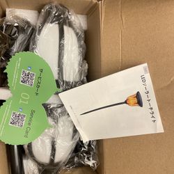 Brand new 2 Pack Solar Torch Light