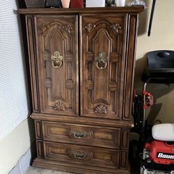Armoire / Cabinet 