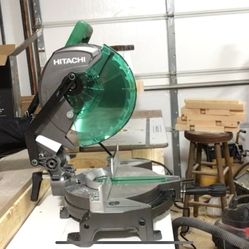 Itachi With Folding Table