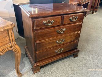 THOMASVILLE 1970s Chippendale Style Solid Cherry Nightstand