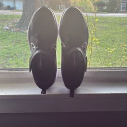 Never worn,unused Shoes.