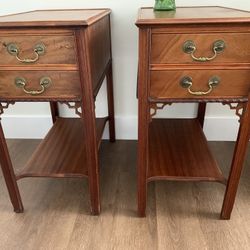 Pair Of Antique Mahogany Side Tables / Nightstands 