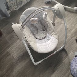 Baby swing 