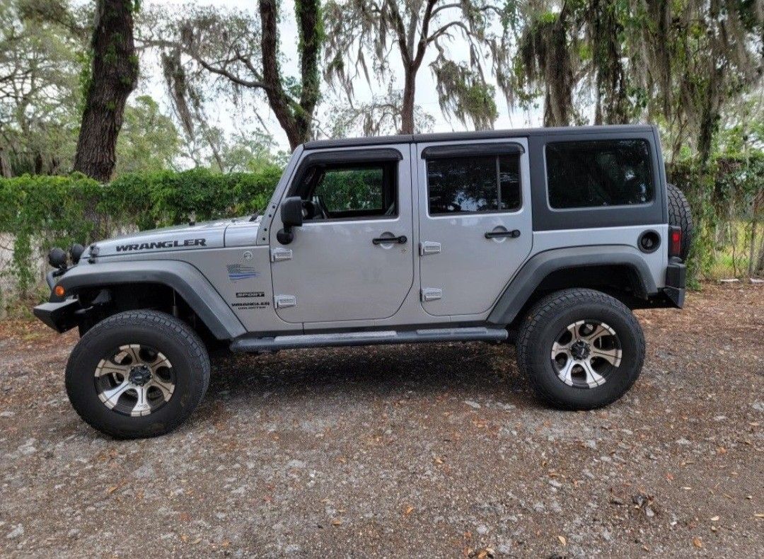 2014-2018 JEEP WRANGLER JK GENUINE RUBBER FLOOR MATS 