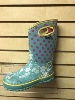 Girls size 3 bogs rain boots