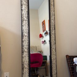 Vintage/Antique-Style Full Body Mirror – Excellent Condition, Stunning Design