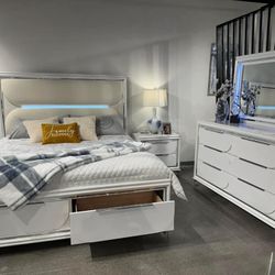 4PC White King Bedroom Set w/ LED Lights 