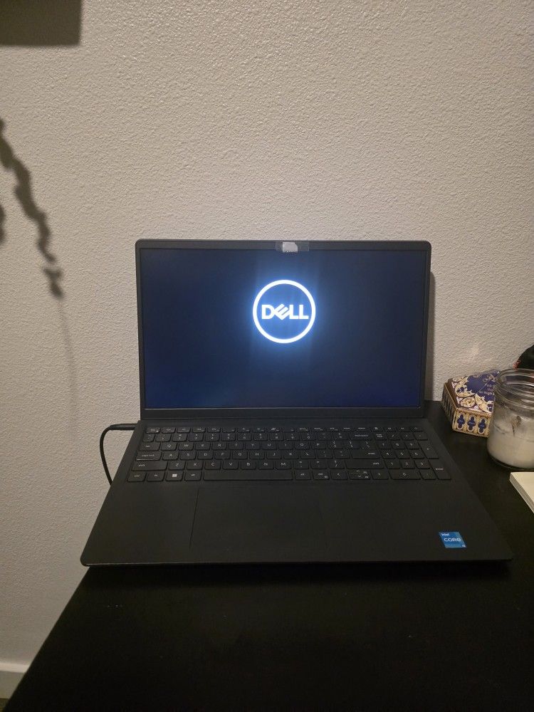 Dell INSPIRON 15 3511
