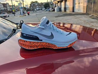 Brand New And Original Men's Nike Invincible Sneakers Sizes 12