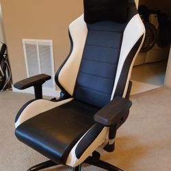 Maxnomic Pro-Chief BWE Office/Gaming Chair
