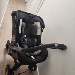 *pending Pick Up* Doona Infant Car Seat Nitro Black