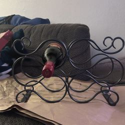 Six bottle of wine holder