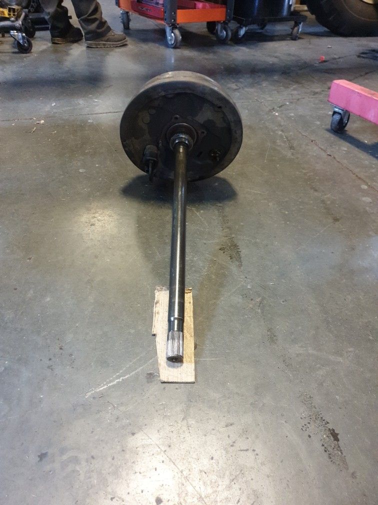 2002-2003 Toyota Tacoma Axel Shaft With Hub Assembly And Brakes