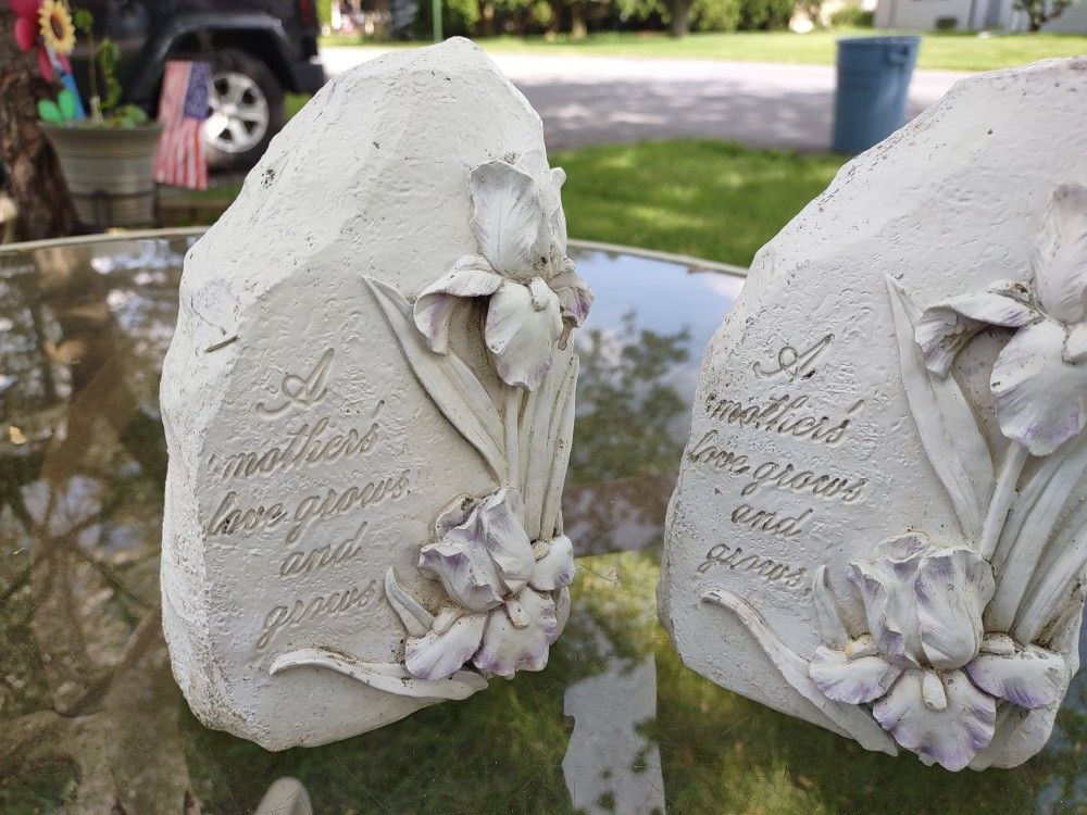 In Remembrance Of Mom, 2 