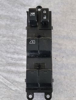Subaru Outback Legacy Door Switch 