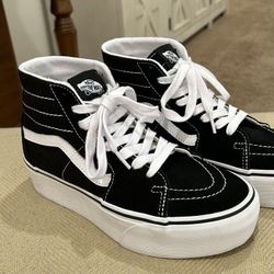 Vans Sk8-Hi Tapered Stackform Sneaker - Women’s Size 7.5