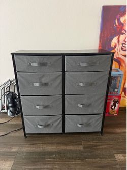 8 drawer Dresser