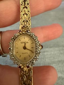 Geneva Quartz Elegant Gold-Plated Women's Crystal-Accented Bracelet