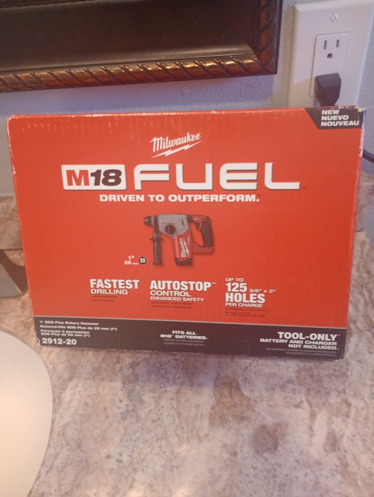 Milwaukee M18 Fuel Rotary Hammer New With 5.0 Battery