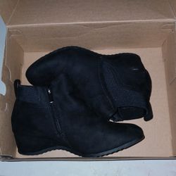 Black Suede Booties Trixie Style, Size 10 Wide