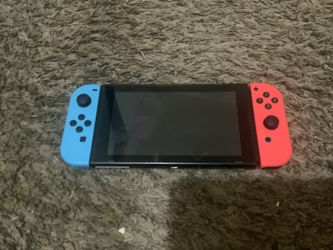 Nintendo switch -V1 comes with charger