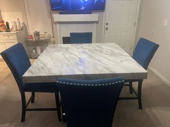 Dining set
