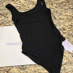 New In Box!!  Women’s Black (Size XS) Lightweight Scoop Neck Backless Bodysuit $8 (#452) 