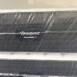Beautyrest Pressure Smart Queen Firm Mattress