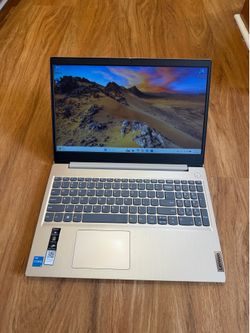 Lenovo ideaPad 3 ITL05 core i3 11th gen 4GB Ram 256GB SSD Windows 11  Pro 15.6” UHD Touch Screen Laptop with charger in Excellent Working condition!!!