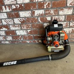 Echo PB400E Back Pack Leaf Blower in good working order made in Japan