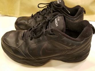 Mens Nike sneakers sz 10.5
