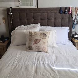 Queen size Bed With Headboard