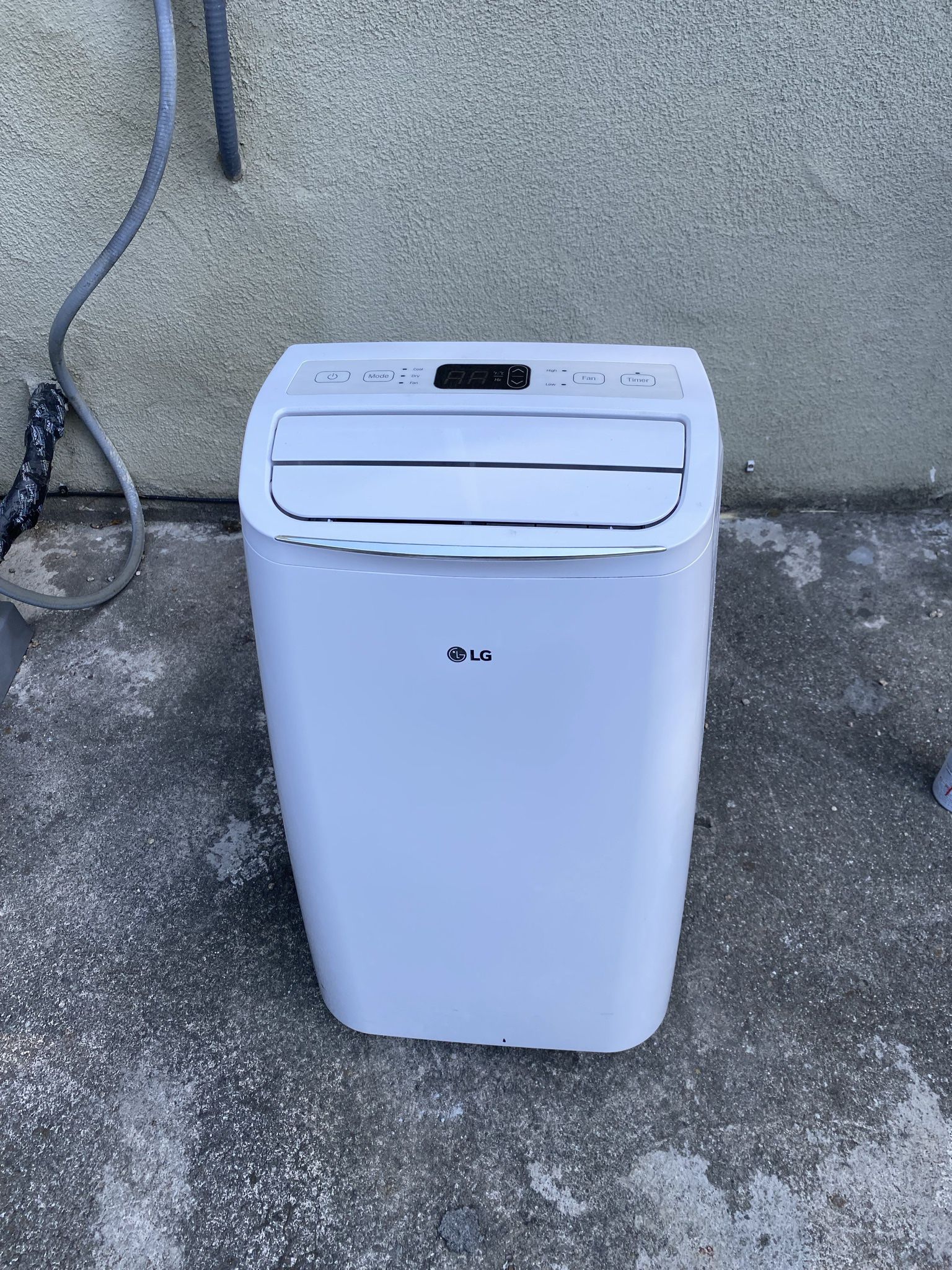 LG - Portable Air Conditioner 