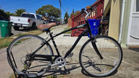 Schwinn Hybrid Bike Medium Size Frame