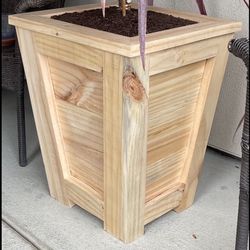 Slanted Pine Planter Box – Perfect for Your Front Yard!