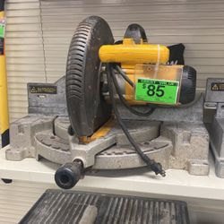 Dewalt Saw