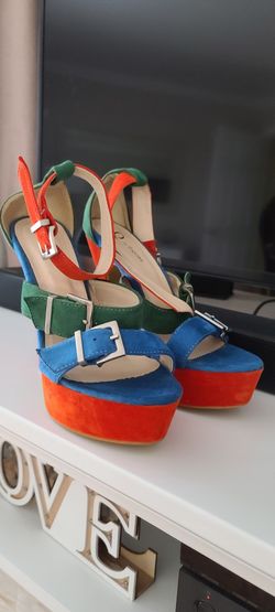 Q by Esquire size 7