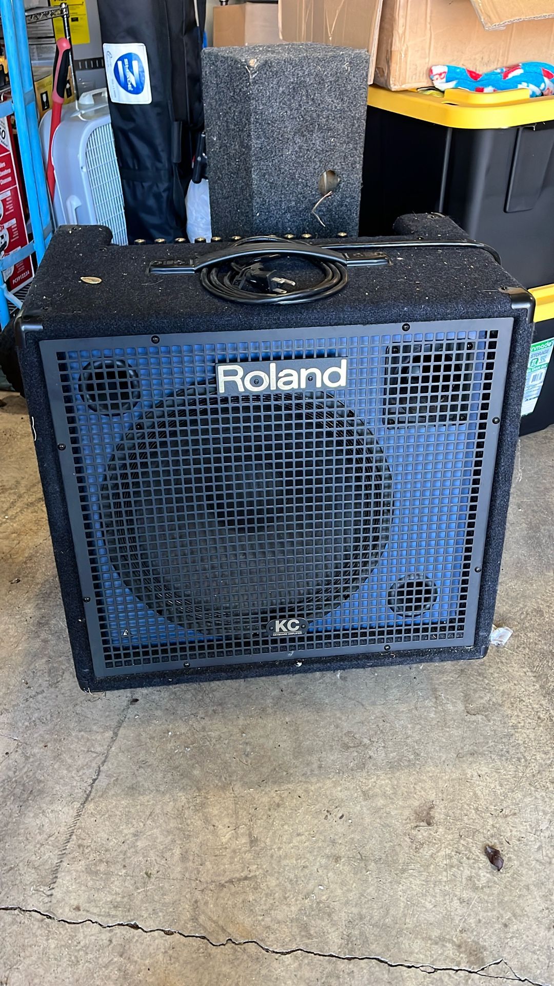 Roland KC 550 Keyboard Amp.