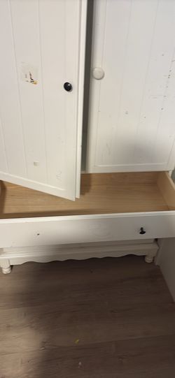 Free children's wardrobe