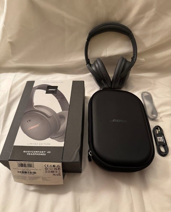 Bose Quietcomfort 45 Limited Edition (pre-owned like new)