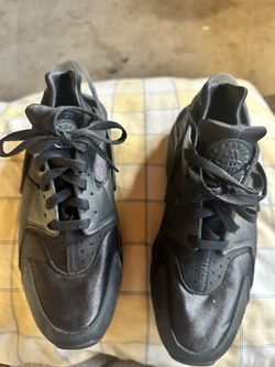 Black Shoes