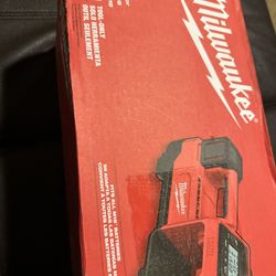Milwaukee M18. Inflator